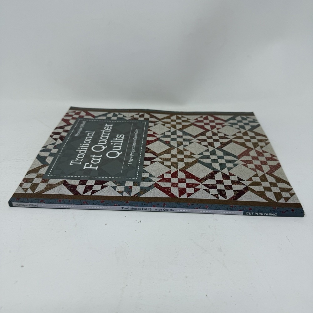 Traditional Fat Quarter Quilts: 11 Traditional Quilt Projects Open Gate - Picture 3 of 4